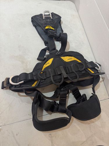 Petzl Avao Bod Body Safety Harness 2015 Size 1 - Used