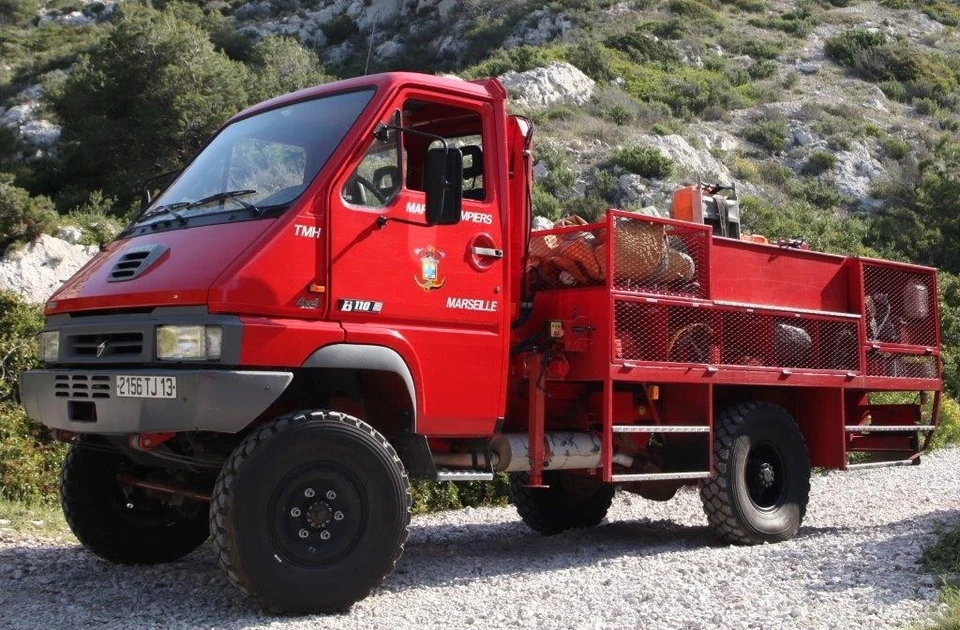 ALERTE, RENAULT B110 4x4 pompier TMH BMPM Marins Pompiers de Marseille, échel... - Photo 2/3