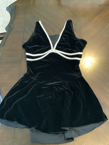 Vintage Capezio Women’s Black Velour/White Trim Skating Dress Ladies Large