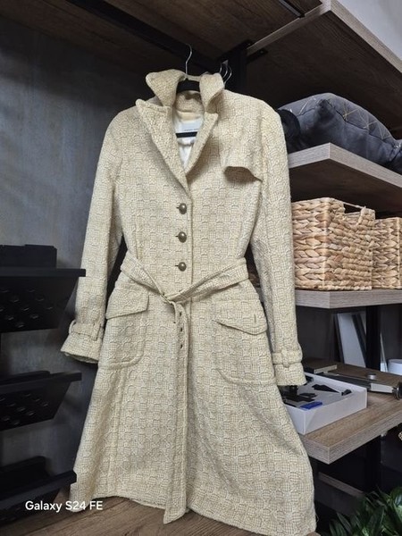 Women Banana Republic Coat Beige Wool 38