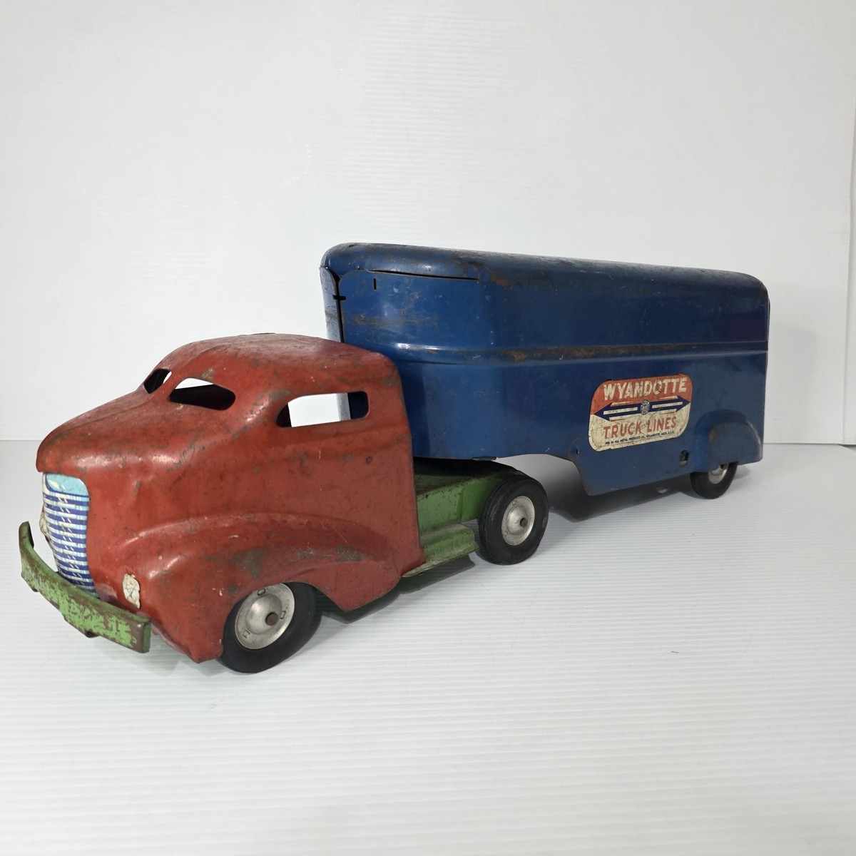 Vtg Wyandotte Truck Lines Pressed Steel Shark Nose Semi Truck