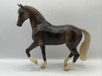 Classic Breyer 2010 World Equestrian Games Set Warmblood Stallion #9103 WEG SR