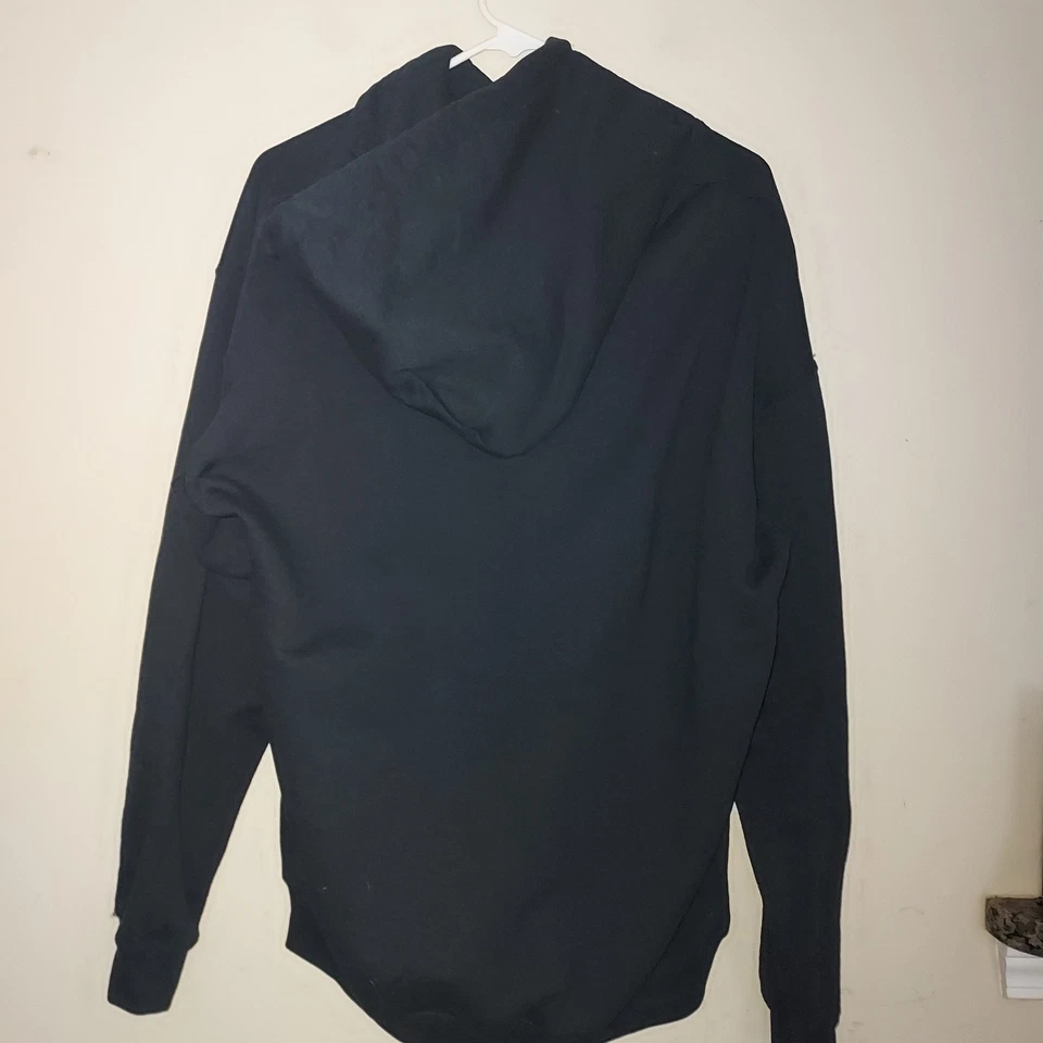 Sudadera con capucha grande del Salón de la Fama del Baloncesto para hombre suéter atlético negro Foto 3 de 4