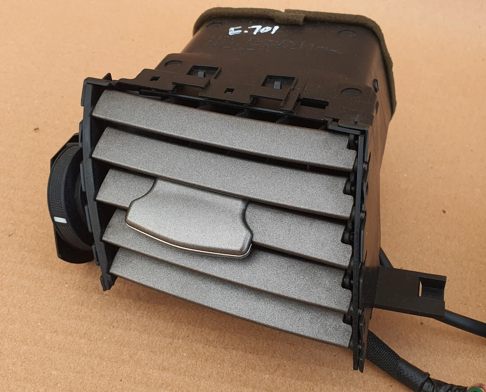 雷克萨斯 LS460 Ls460L 2007-2012 Ac grill Air vents Center 555643-0070L Oem 二手 — 第 2/4 张图片