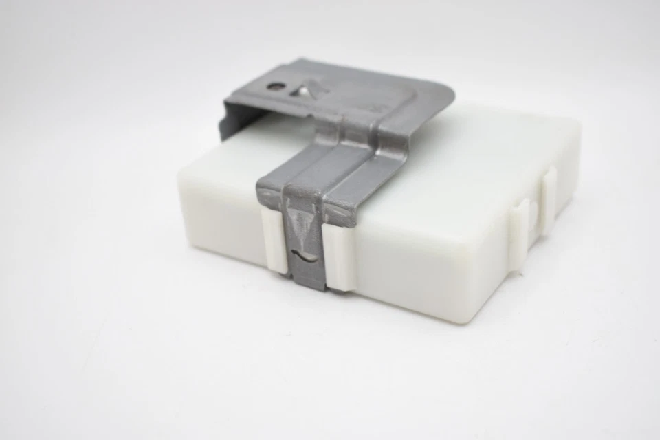 Módulo de control de memoria de posición de conducción Infiniti QX56 2004-2010 988009FD0B E5B Foto 4 de 4