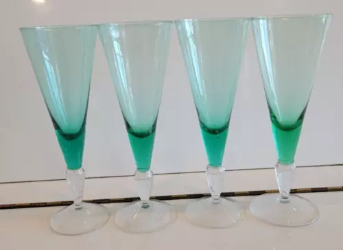 4 EMERALD GREEN GLASS BEER PILSNER CLEAR STEM 7.5 INCHES HOLDS 6 OZS