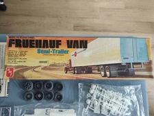 Vintage AMT 1/25 FB Beaded Panel Fruehauf Van Semi-Trailer OPENED AND UNBUILT. 