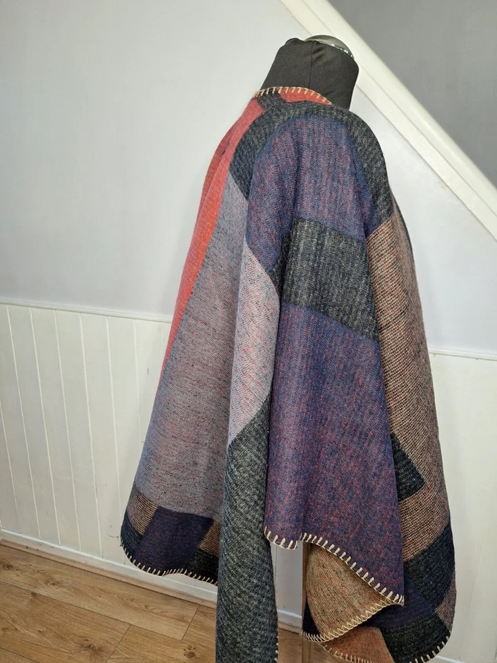 United Colores de Benneton Marrón Bronceado Abierto Grande Chal Capa Unisex Talla Única Foto 3 de 4