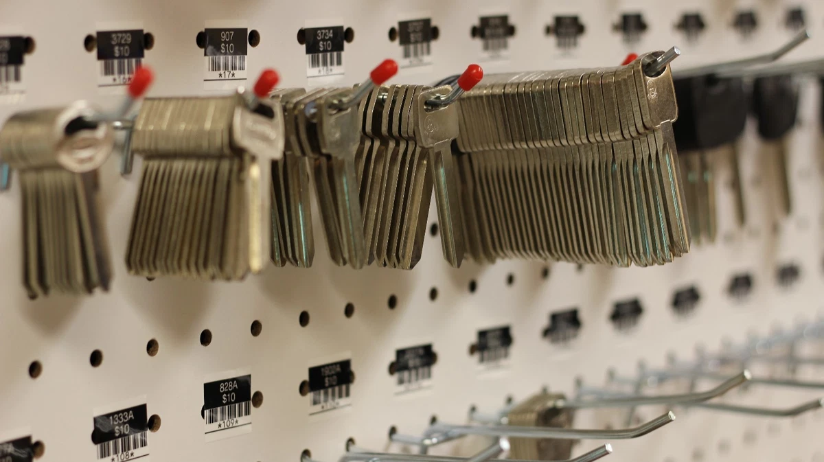 A00A19 REPLACEMENT KEY For HUSKY Home Depot Tool Boxes Cut, 56 OFF