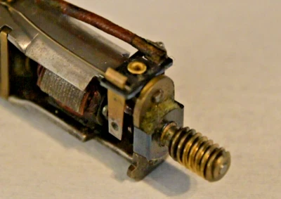 TRIANG HORNBY 3D PRINT BRUSH HOLDER & RIVET FOR X67 BRUSH IN TRAIN MOTOR X03 X04