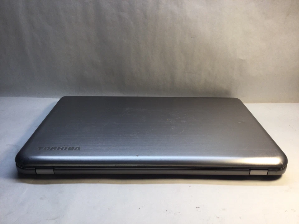 Toshiba Satellite P55t-A5116 15" Laptop Intel Core i5 4th Gen-BOOTS/*READ- MZ - Image 4 of 4