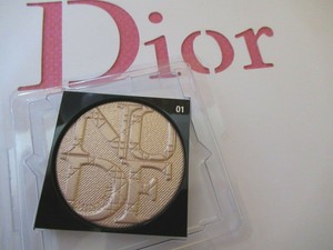 dior luminizer powder