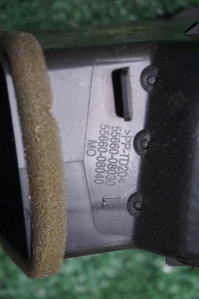 Toyota Sienna 2011 2012 2013 2014 tablero central ventilación aire acondicionado OEM 5566008030 Foto 4 de 4