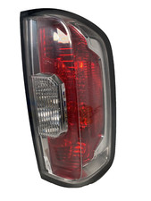 2015 2022 GMC CANYON RIGHT HAND PASSENGER SIDE REAR TAIL LIGHT HALOGEN LAMP OEM
