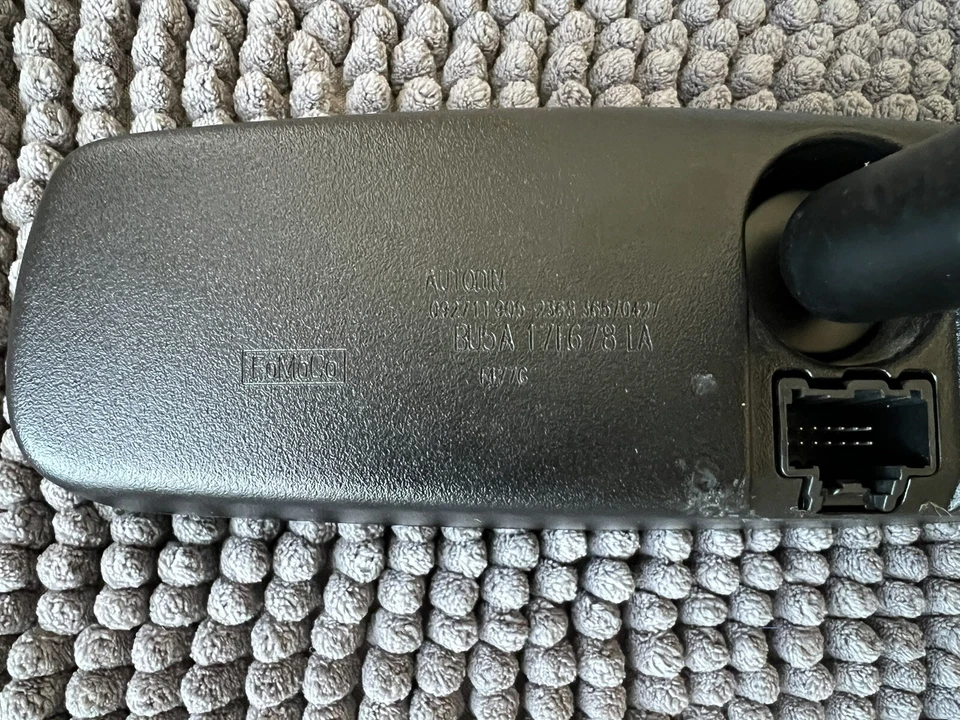 Lincoln Mark LT 2010 - 2014 Rear View Mirror Autodimming (533) - Image 3 of 4