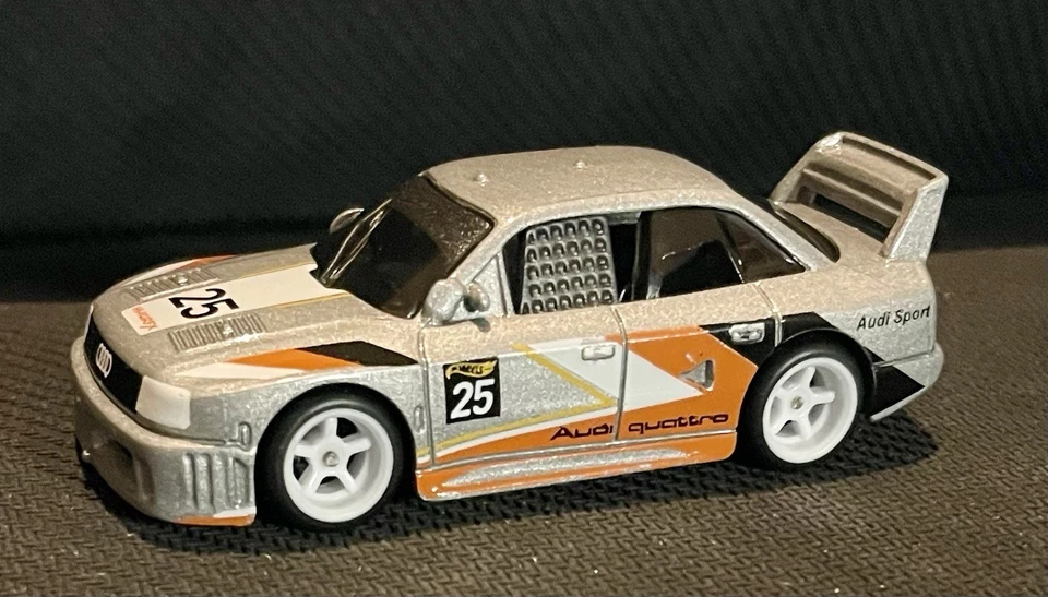 Rueda y neumático Hot Wheels Audi 90 Quattro PERSONALIZADOS pilotos reales  Foto 3 de 4