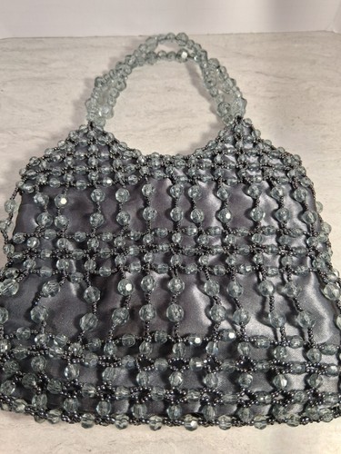 Piccola borsa vintage in raso grigio con disegno di perline, cinghie corte con perline a mano. - Foto 3 di 3