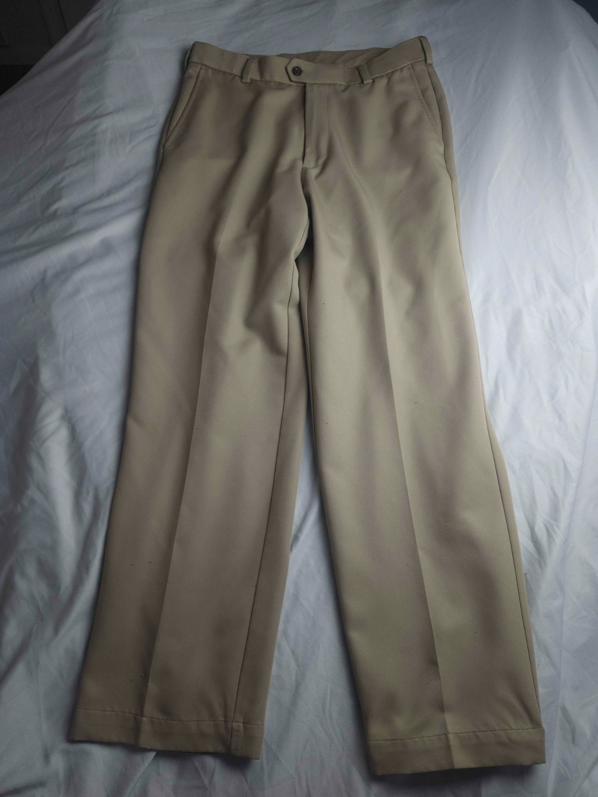Izod Golf Pants Mens Size 32x32 Tan Chino Flat Front Straight Athleisure Outdoor