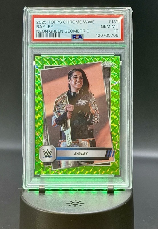 2025 Topps Chrome WWE BAYLEY Neon Green Geometric /75 PSA 10 ROLEMODEL HOF 🔒