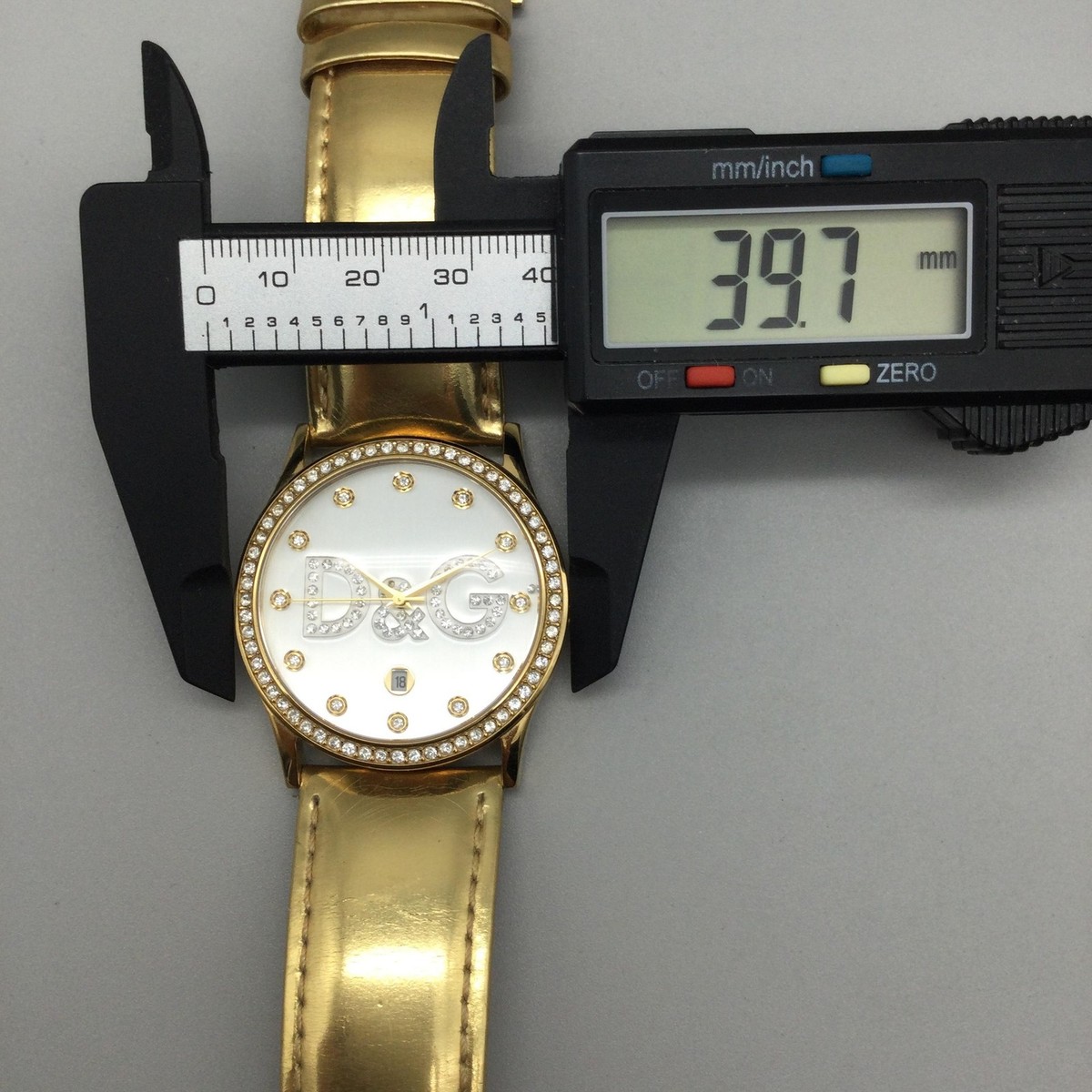 Dolce and Gabana Gloria Leather Quartz Watch with Crystal Dolce&Gabbana D&G Time Gloria Womens Watch 40mm Gold Leather  main image 2