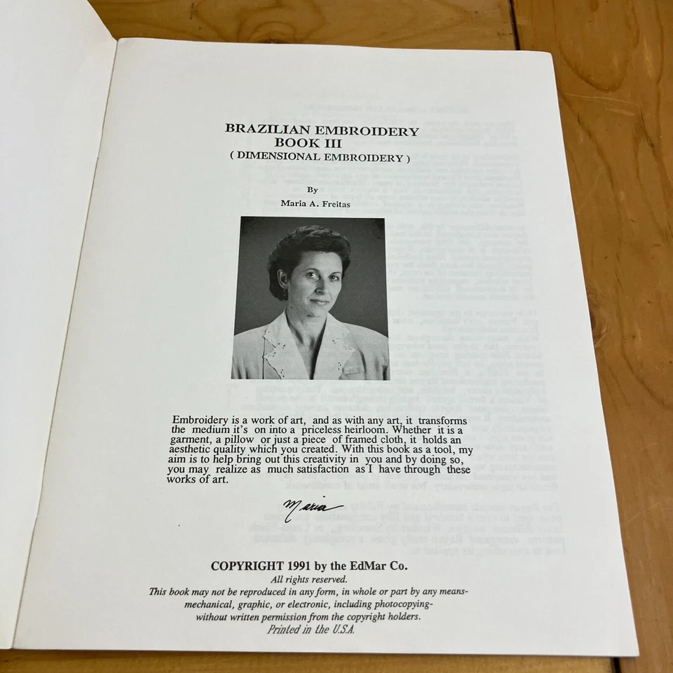 Brazilian Embroidery Book III Dimensional Flower Patterns Maria Freitas Vtg 1991 - Image 2 of 4