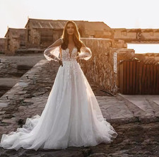 A-line Princess Wedding Dresses Lace Appliques Long Sleeves Bride Dress backless