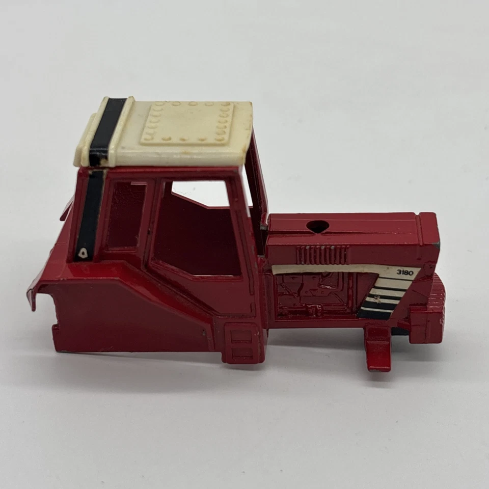 ERTL 1/43 International Harvester 3180 Farm Tractor Replacement Parts - Image 3 of 4