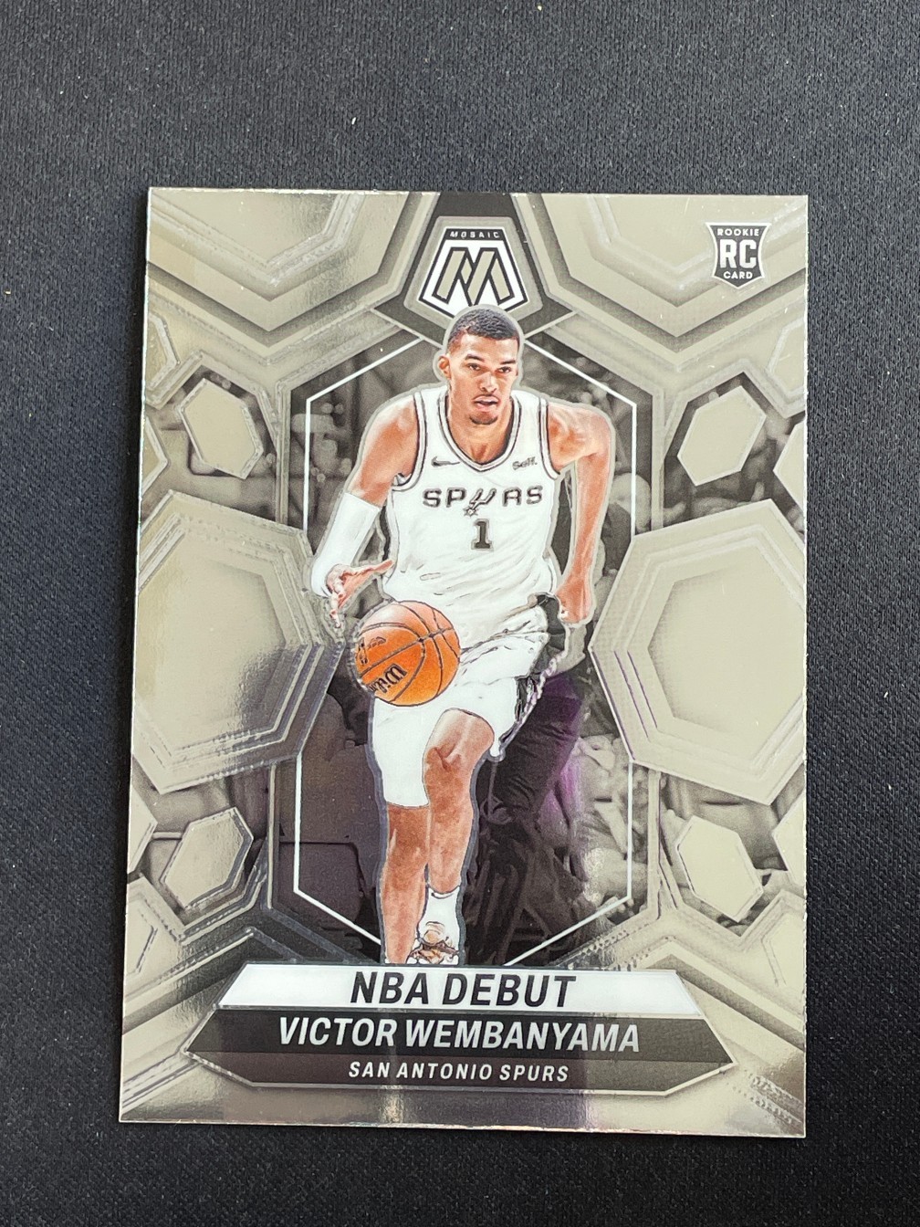 Victor Wembanyama 2023-24 Panini Mosaic RC Rookie NBA Debut #257
