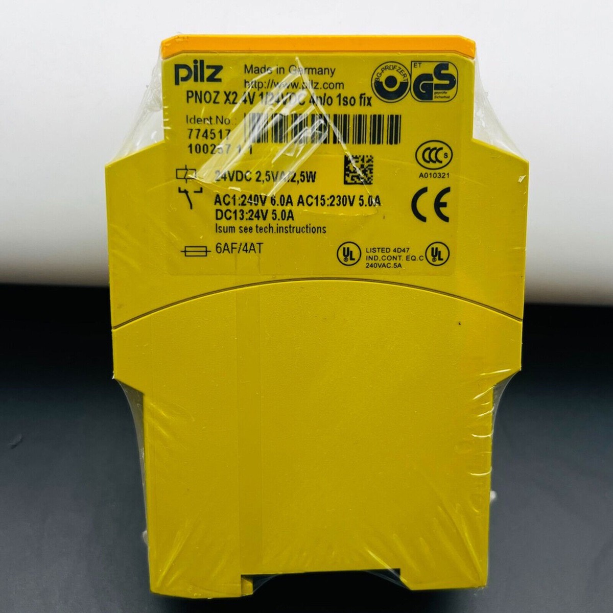 1PC NEW Pilz 774517 module PNOZ X2.4V 1/24VDC 4n/o 1so Fast