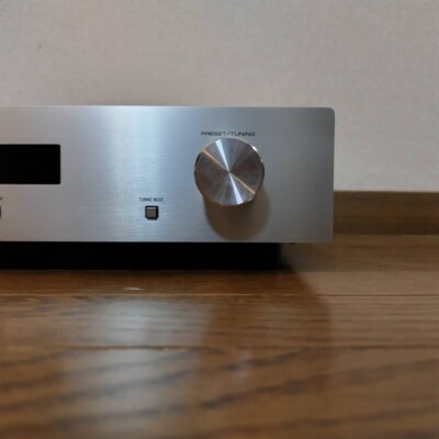 Yamaha T-S500 AM/FM Stereo Tuner Beautiful styling Confirmed