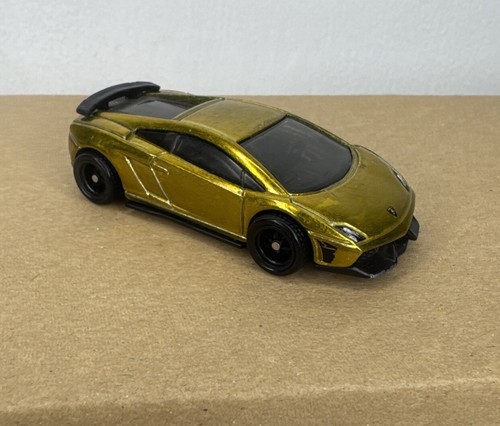 Hot Wheels Lamborghini Gallardo Superieggera LP 570-4 Modell 1/64 gold 2015
