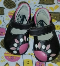 See Kai Run Dark Brown Leather Mary Jane Sz 4 Girls Pink Sunburst petals EUC