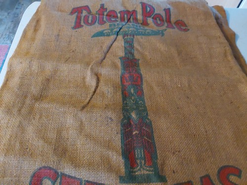 Vintage TOTEM POLE Seed Peas Large Burlap Sack Spokane, Washington - Picture 5 of 6