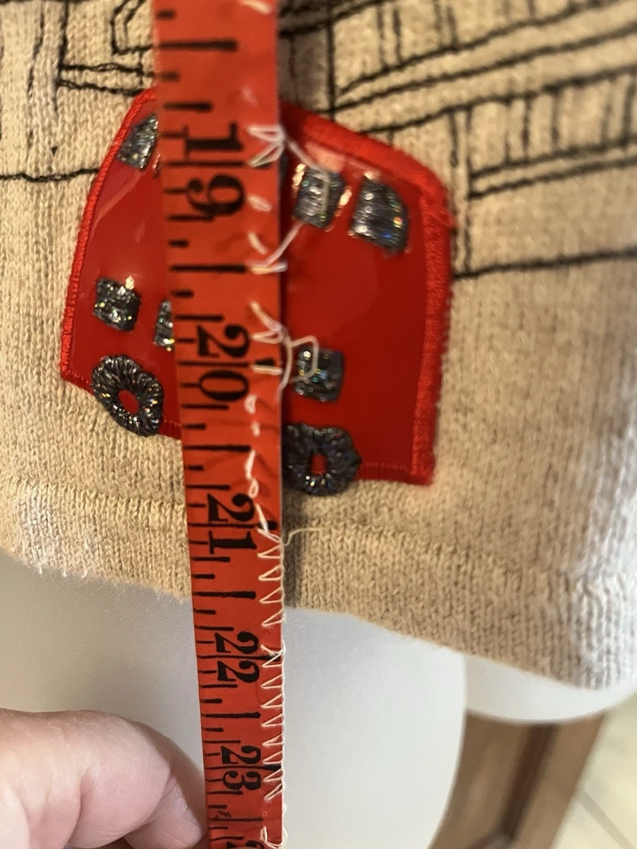 Cárdigan suéter de colección Christina Rotelli Cats In The City pequeños broches de presión y apliques Foto 4 de 4