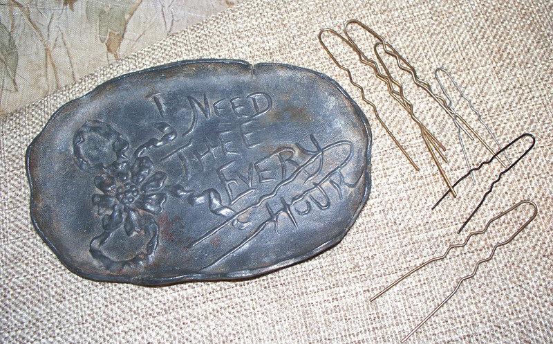 VICTORIAN HAIR PIN TRAY AND HAIR PINS- VERY PRETTY-  VANITY ITEM FROM  THE PAST