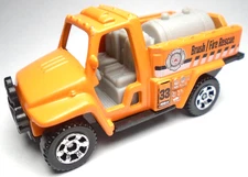 2016 MATCHBOX BRUSH / FIRE RESCUE 33 FOAM FIRE TRUCK ORANGE DIECAST 2 5/8" TRUCK
