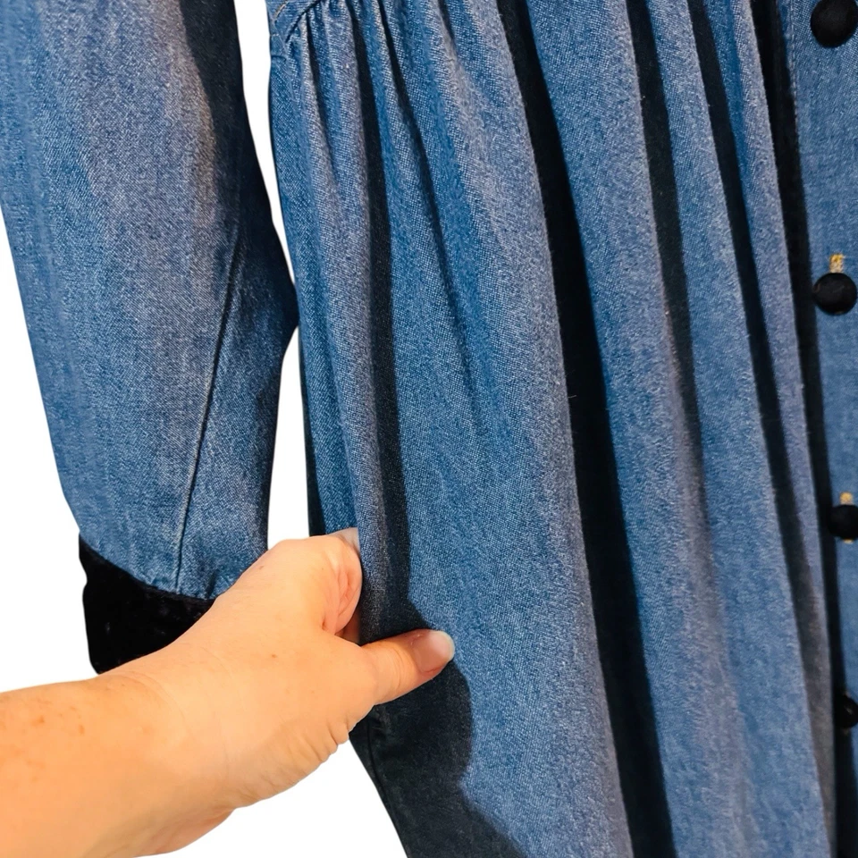 VENEZIA Jeans 90’s Denim Vestido Bolsillos Terciopelo Acentos en Cuello Mangas Botones Foto 4 de 4