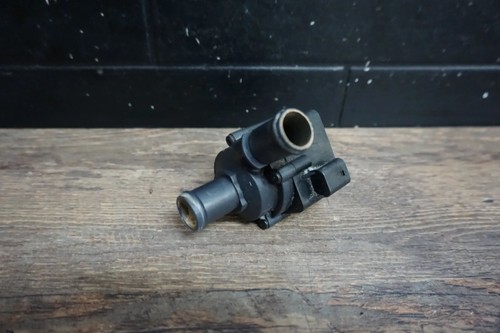 Audi A3 S3 8V TT TTS 8S 2.0 TFSI Kühlmittelpumpe Zusatz Wasserpumpe 5Q0965561B