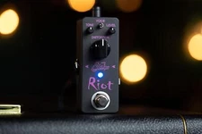 Suhr Riot Mini Distortion pedal - black edition