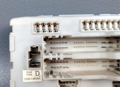 NISSAN INFINITI G35 G37 EX35 skyline v36 fuse box controle NISSAN INFINITI G35 G37 EX35 skyline v36 fuse box controle