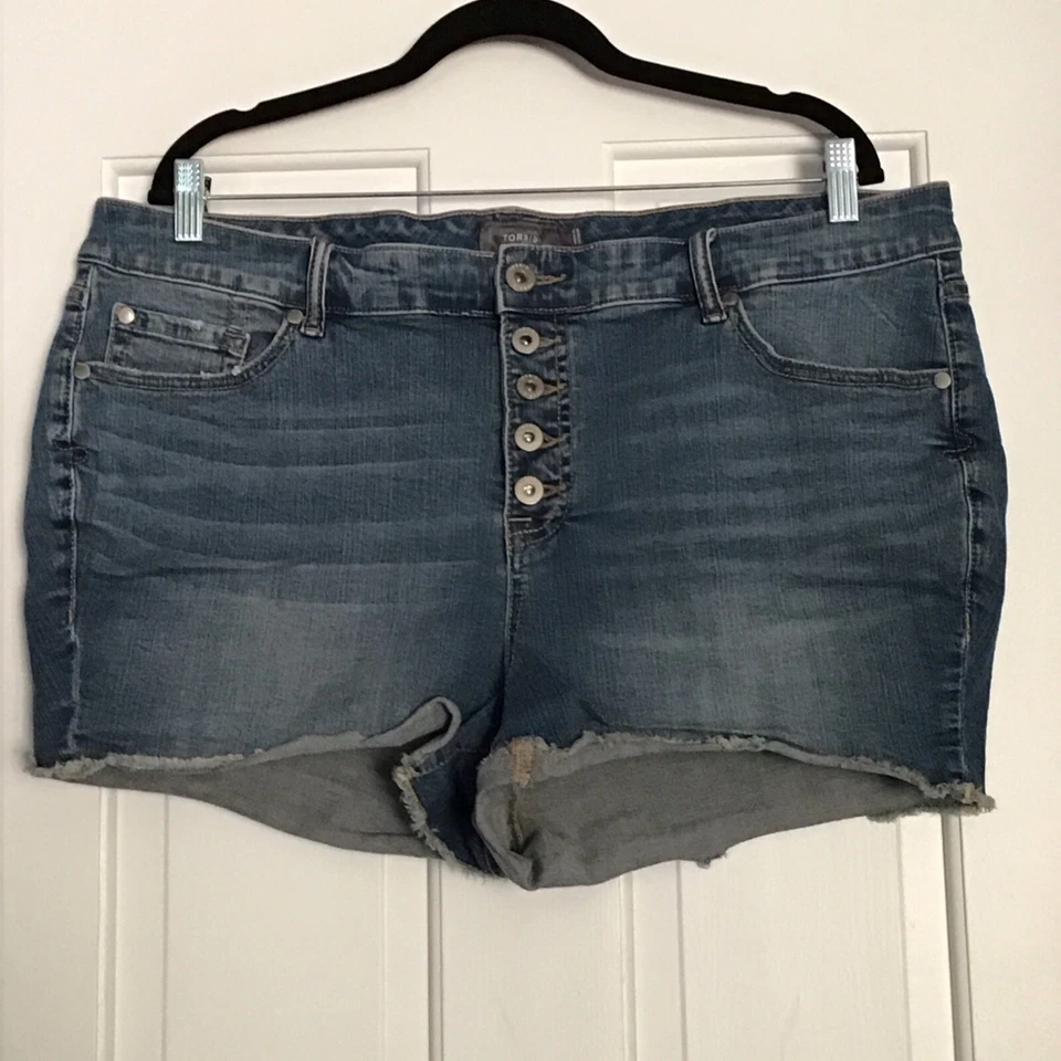 Torrid Blue Jean Cut-Off Shorts Womens 20 Distressed Denim Button-Fly - Image 4 of 4