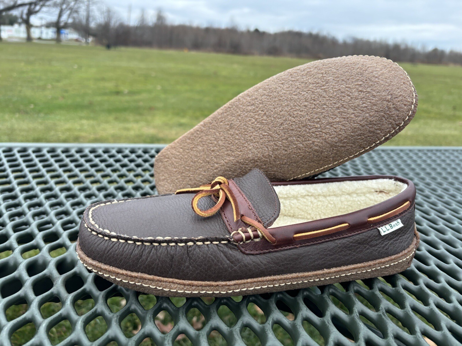 Men's LL Bean Handsewn Moccasin Slippers Shearling Li… Gem