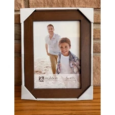 Malden International Designs 809-57 5X7 Stone Walnut Linear Picture Frame NWT