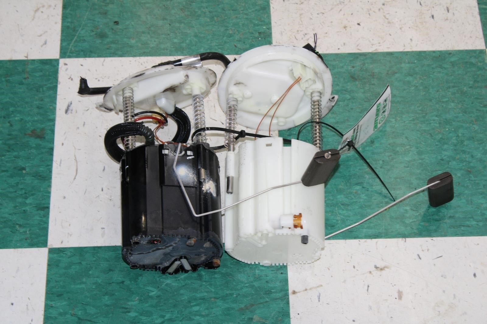 14-21 Ghibli 3.0L Gas Pair Fuel Pump Sending Unit OEM Factory OE WTY OE WTY