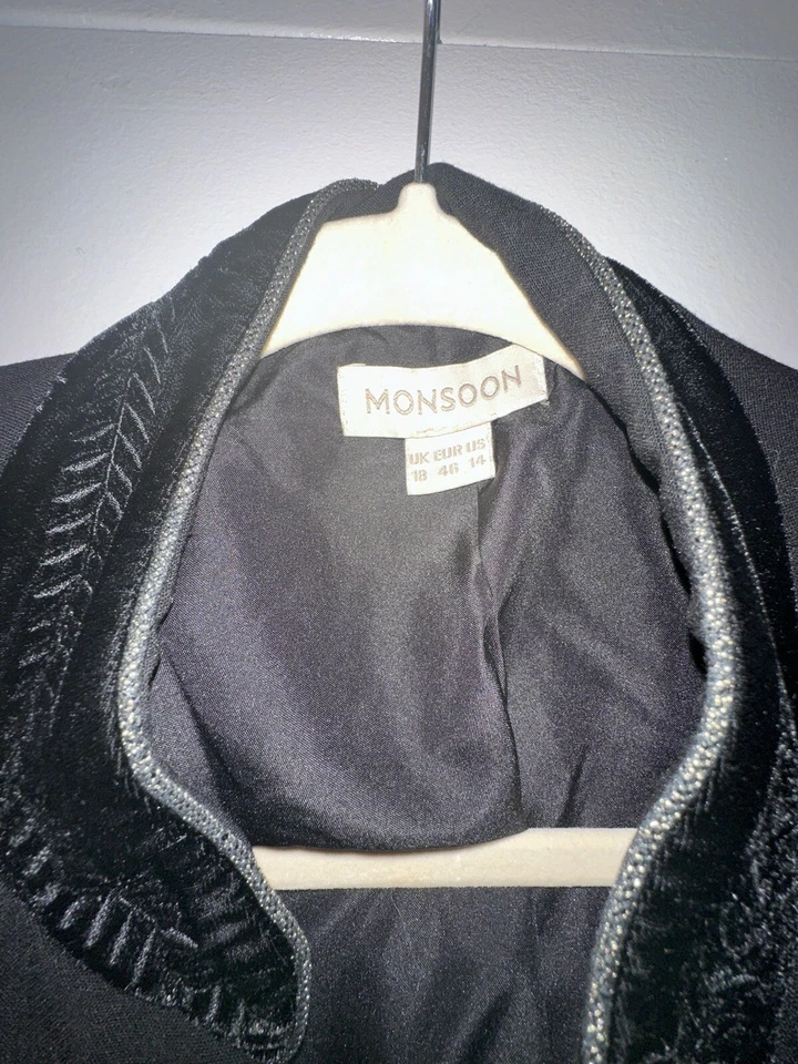 Black Military Style Blazer Size 14 - Image 2 of 4