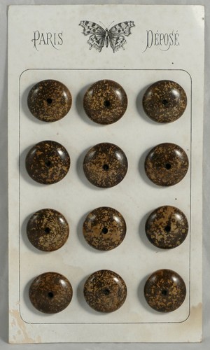 Lot De 10 Boutons Anciens En Corozo Violet Moucheté - Pied 1,4 Cm, Référence 1468 - Occasion Vintage