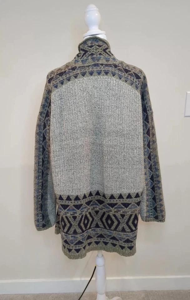 Cárdigan boho mediano Style & Co para mujer diseño geométrico en azul y gris Foto 2 de 4