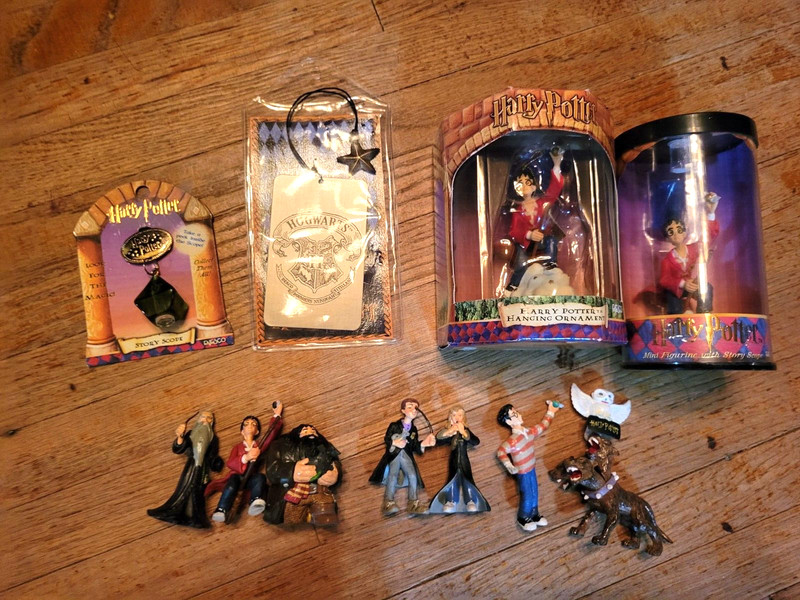 Vintage Lot Mini Harry Potter Figurines with Story Scope Collectible bookmark