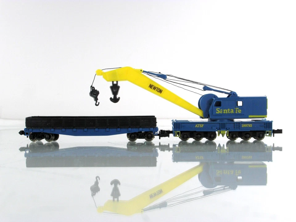 N Scale **SANTA FE*** MOW Boom Crane #199793, Flat Car Tender - Model Power 3162 - Image 2 of 4