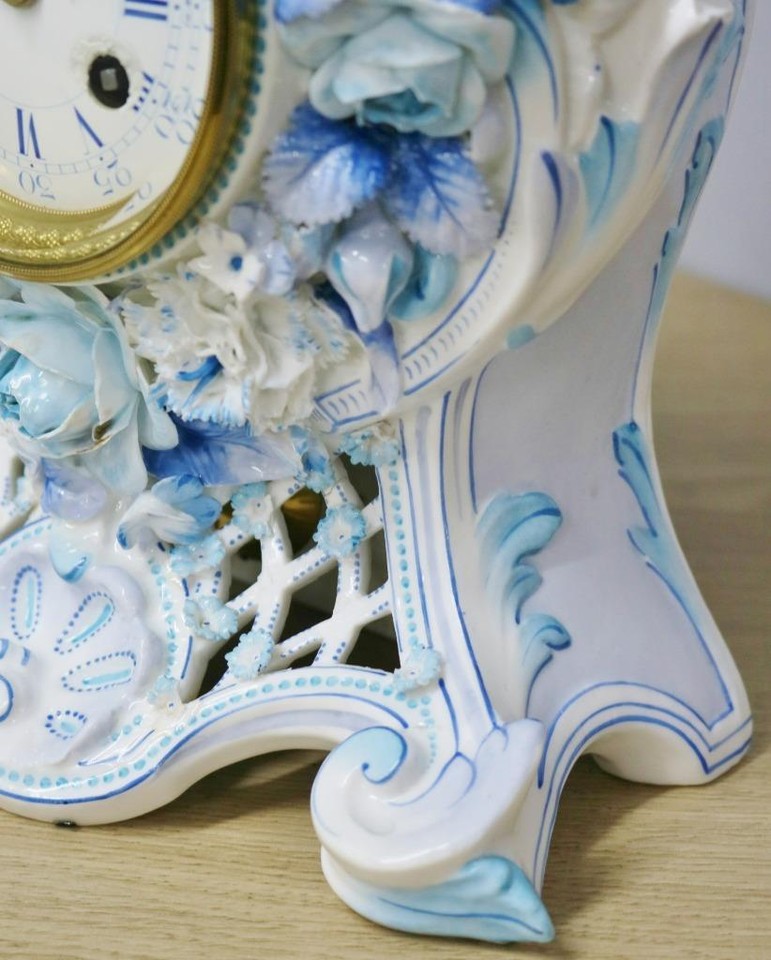 Beautiful Antique French 8 Day Bell Striking French Porcelain Mantle